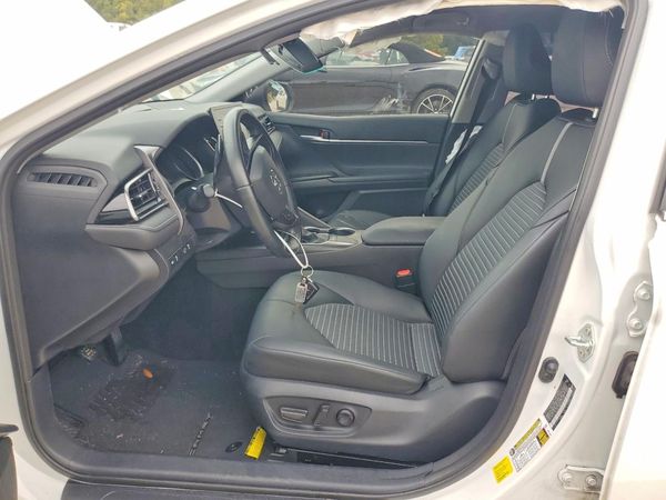 2023 TOYOTA CAMRY SE — DENT