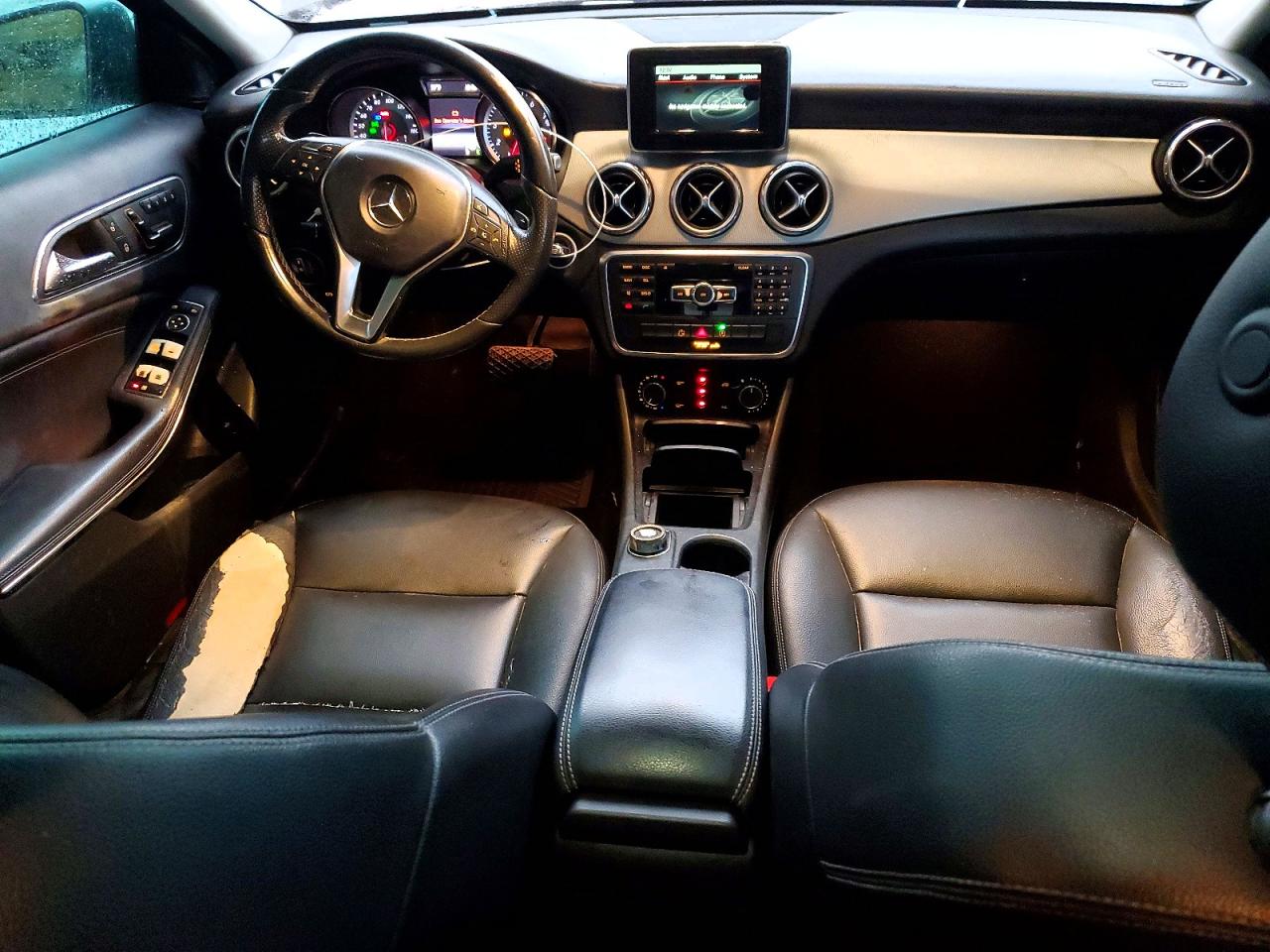 2015 MERCEDES-BENZ GLA GLA250