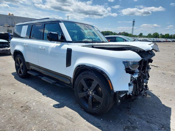 2025 LAND ROVER DEFENDER 130 X-Dynamic SE