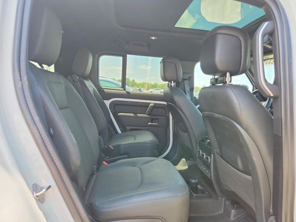 2025 LAND ROVER DEFENDER 130 X-Dynamic SE