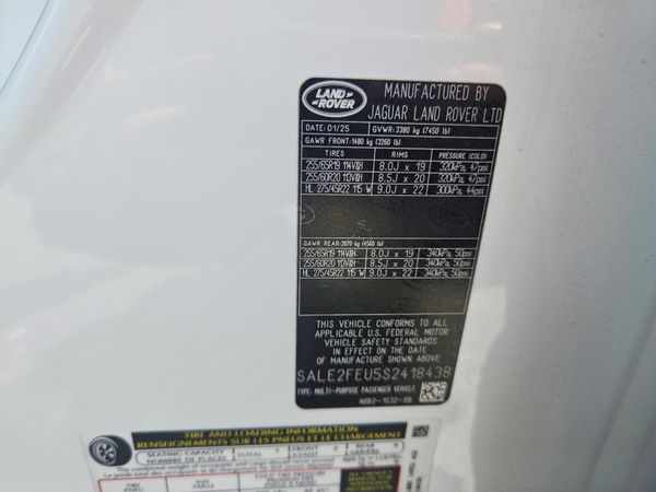 2025 LAND ROVER DEFENDER 130 X-Dynamic SE