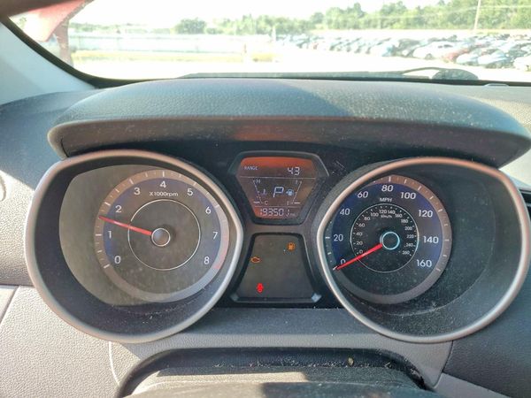 2015 HYUNDAI ELANTRA