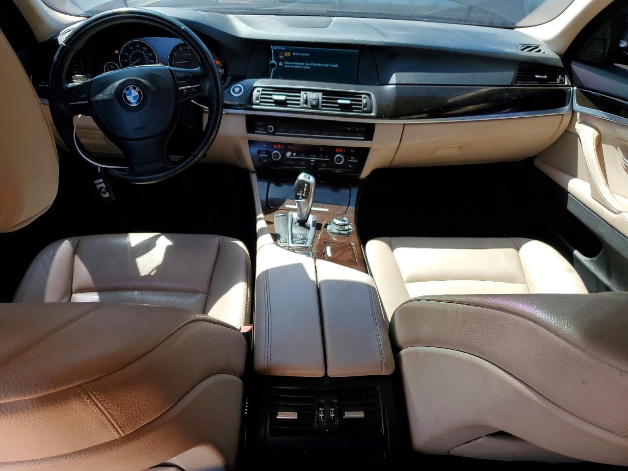 2011 BMW 528