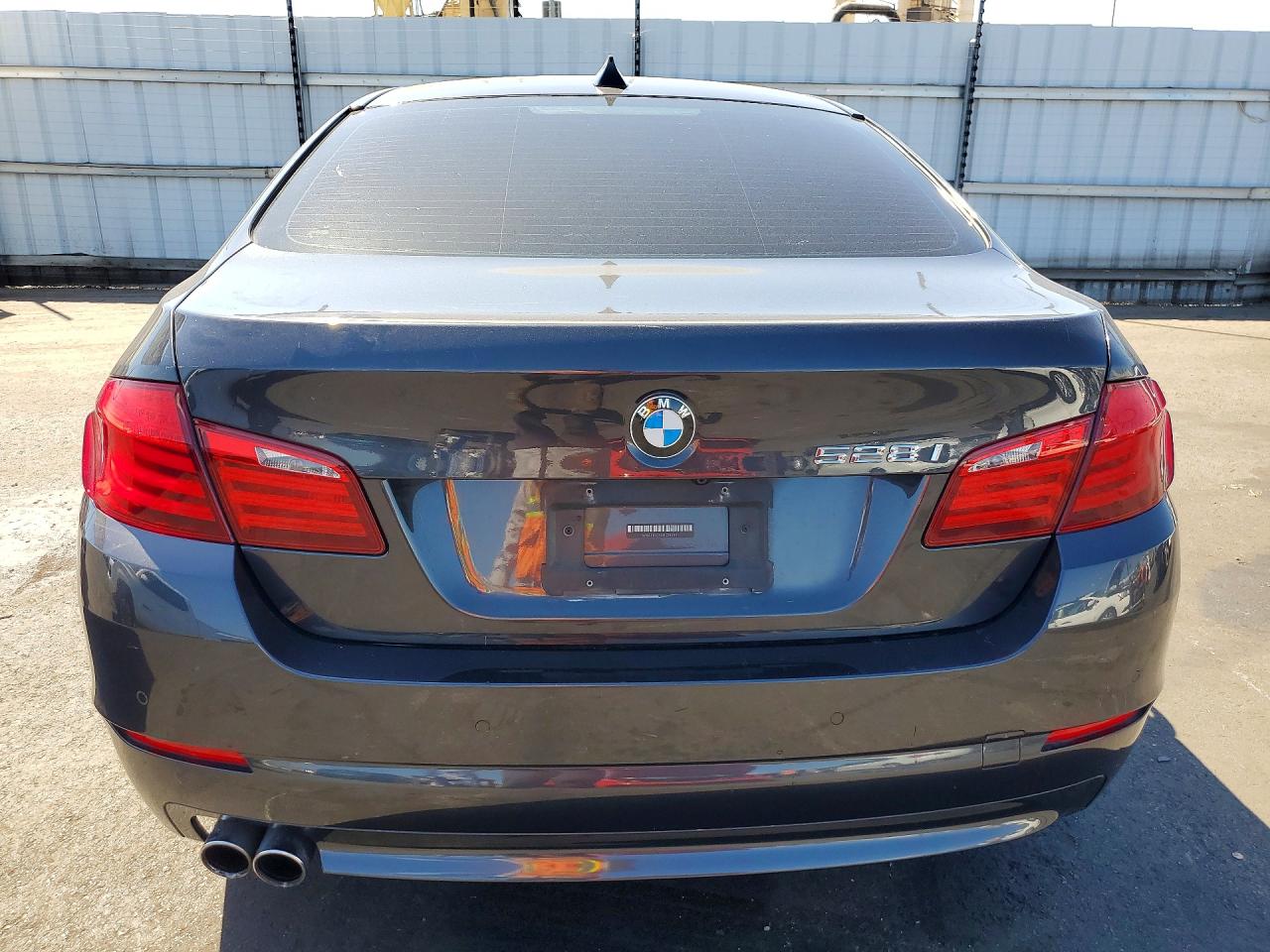 2011 BMW 528