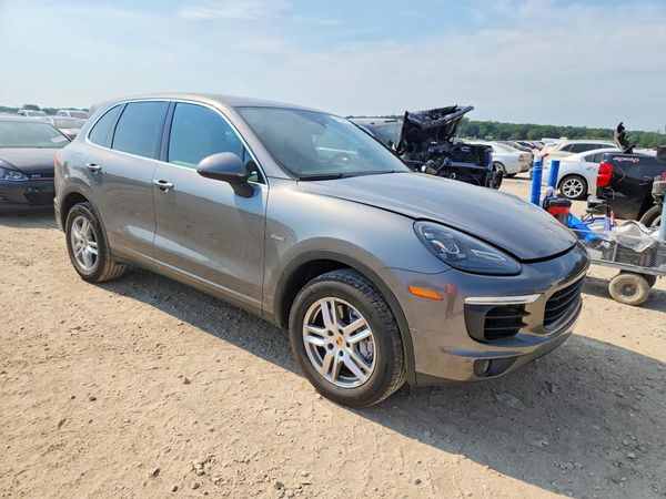 2016 PORSCHE CAYENNE