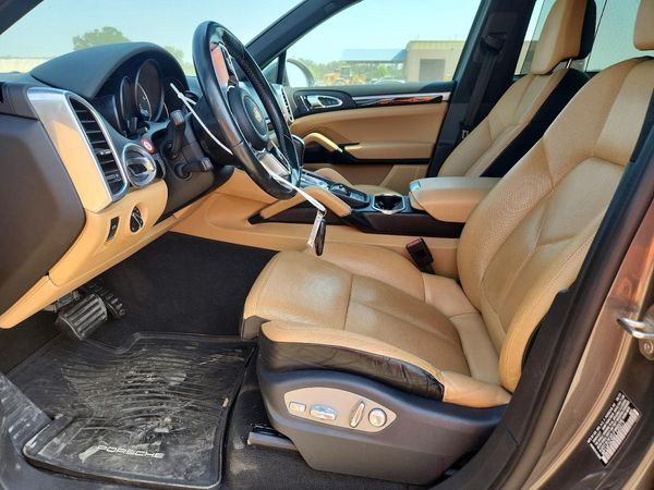 2016 PORSCHE CAYENNE