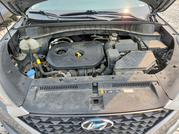 2019 HYUNDAI TUCSON SE