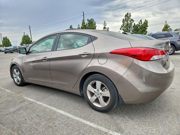 2012 HYUNDAI ELANTRA