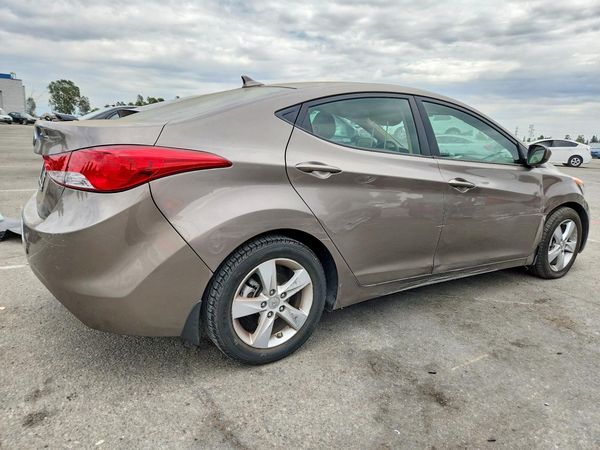 2012 HYUNDAI ELANTRA