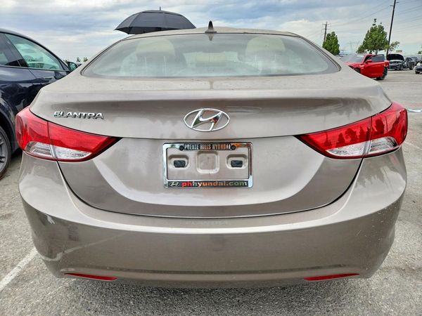 2012 HYUNDAI ELANTRA