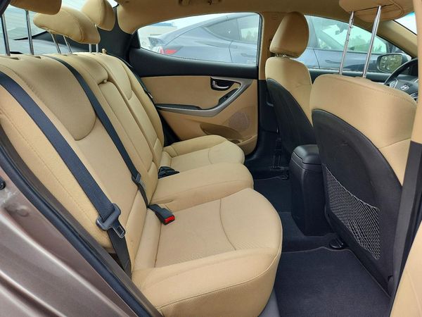 2012 HYUNDAI ELANTRA