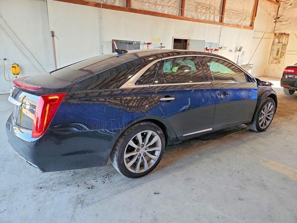 2016 CADILLAC XTS Luxury