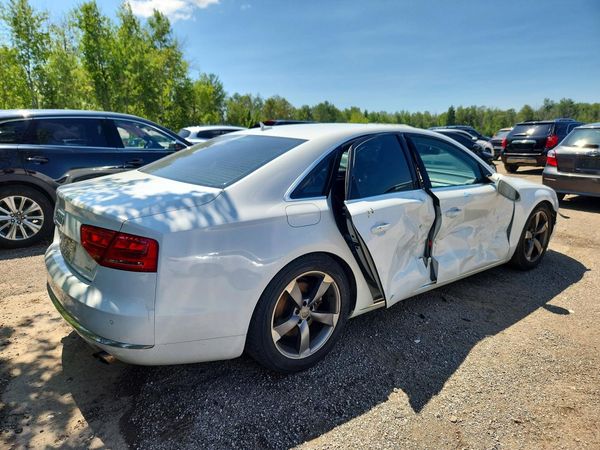 2013 AUDI A8