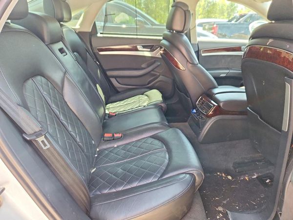 2013 AUDI A8