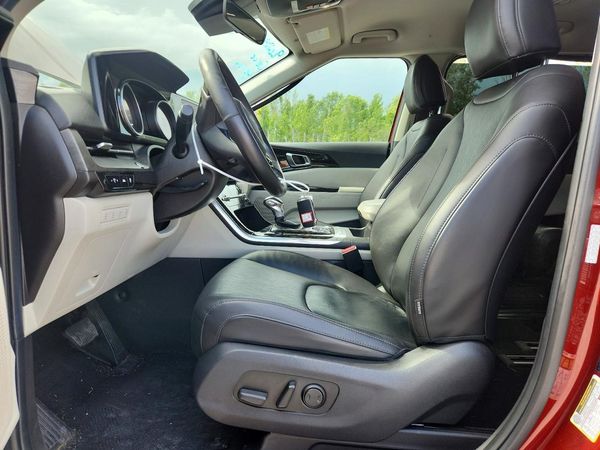 2024 KIA CARNIVAL EX