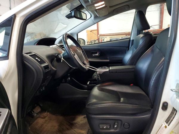 2016 TOYOTA PRIUS V