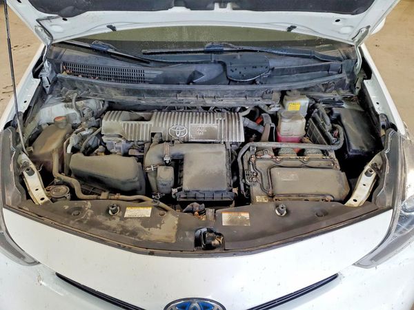 2016 TOYOTA PRIUS V