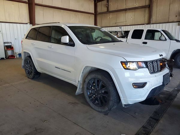2018 JEEP GRAND CHEROKEE LAREDO 4X4