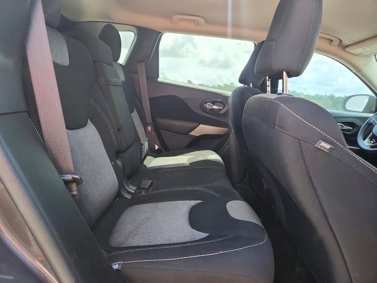 2018 JEEP CHEROKEE LATITUDE FWD