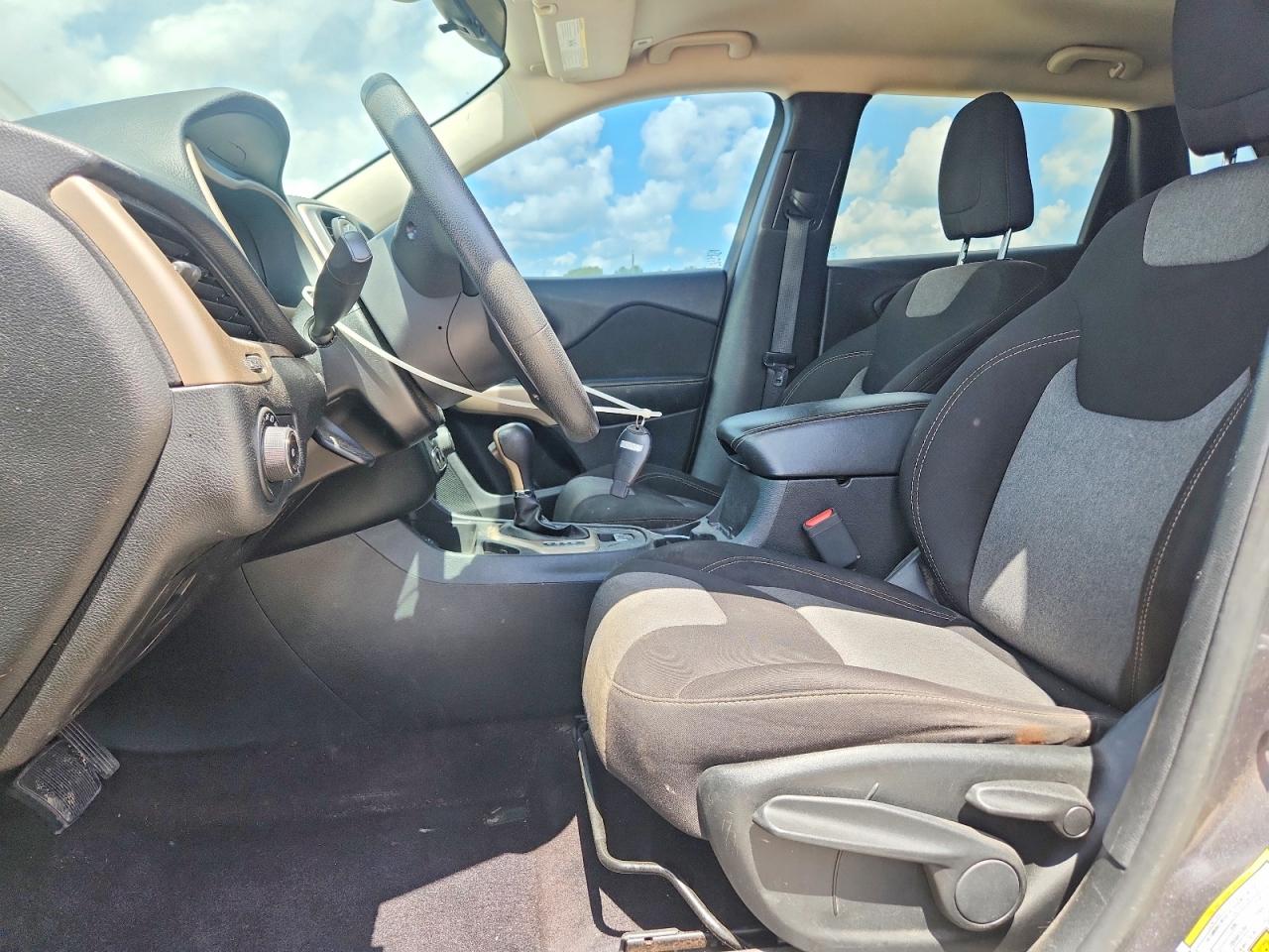 2018 JEEP CHEROKEE LATITUDE FWD