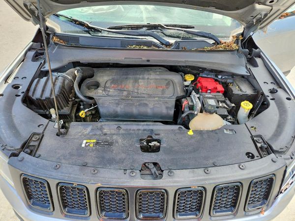 2020 JEEP COMPASS — Engine bay