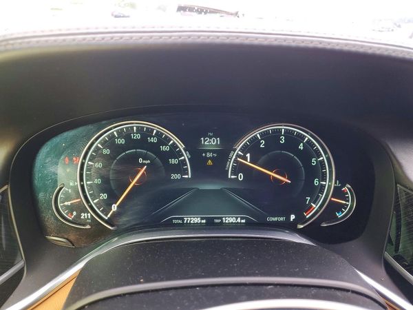 2016 BMW 750