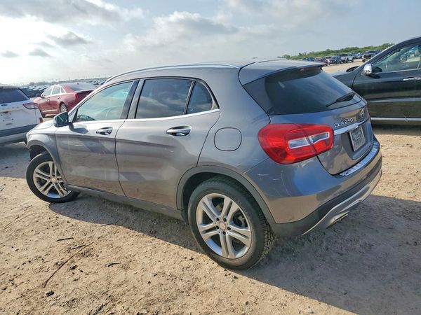 2016 MERCEDES-BENZ GLA GLA250