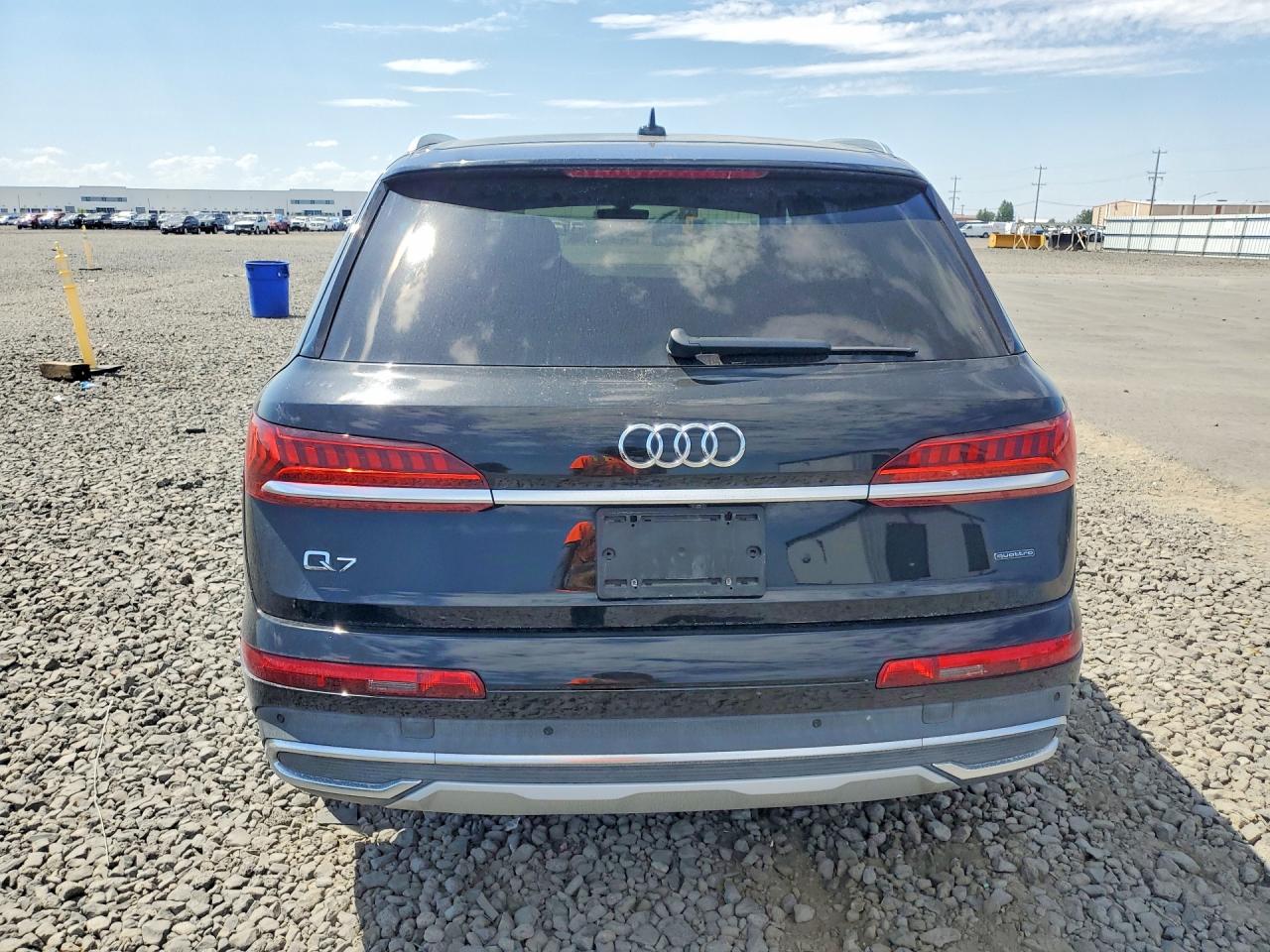 2021 AUDI Q7 quattro Premium Plus