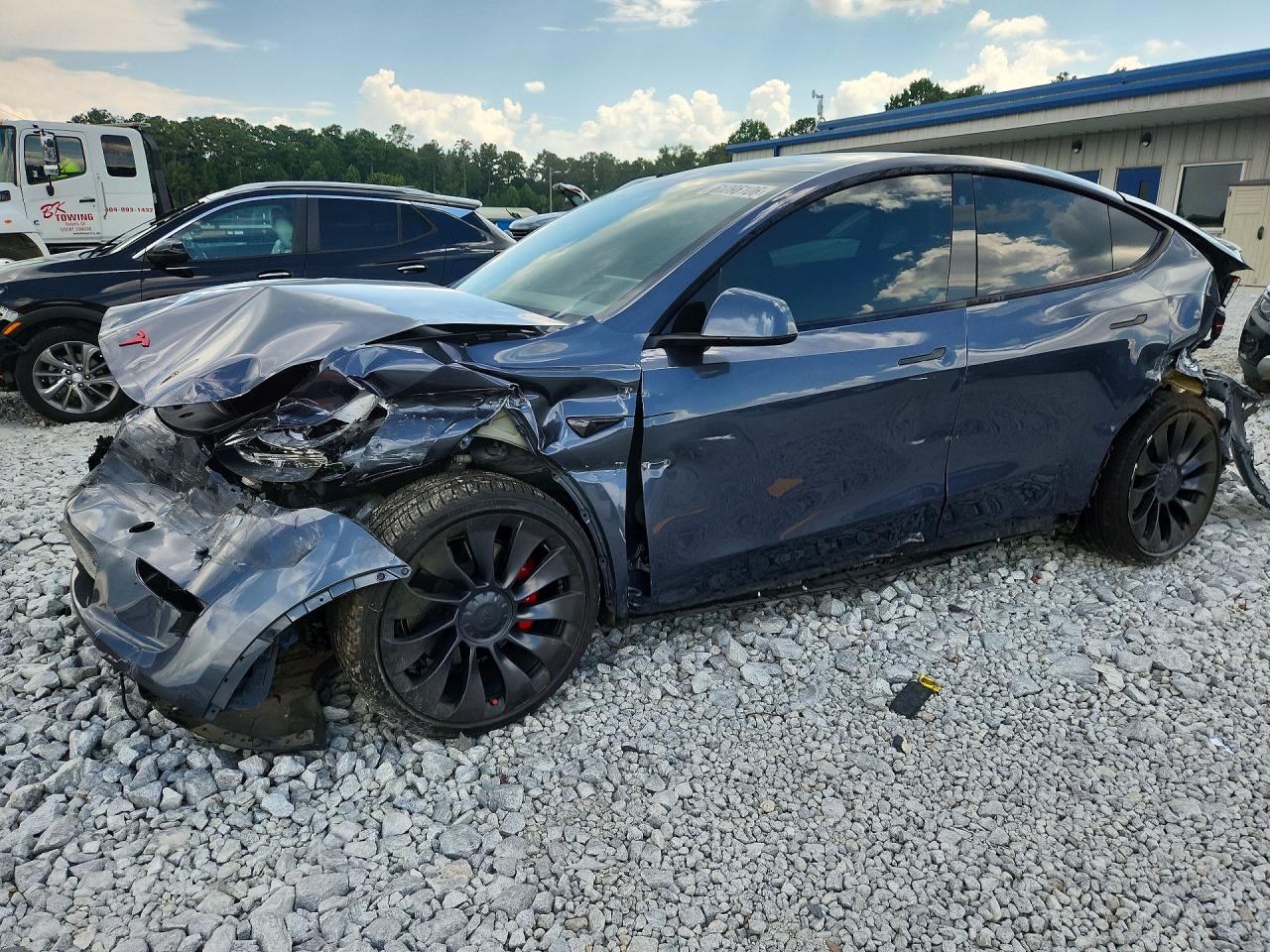 2023 TESLA MODEL Y