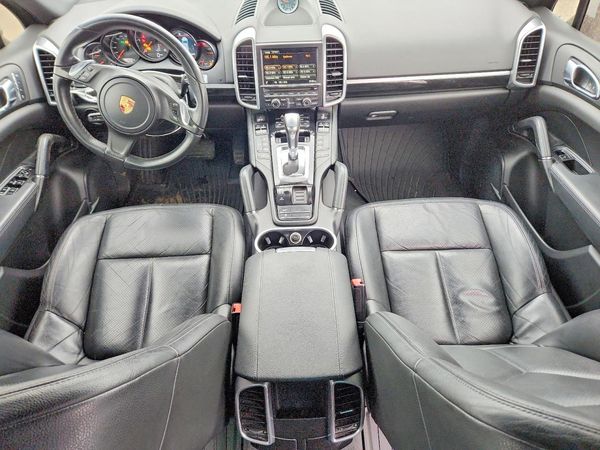 2014 PORSCHE CAYENNE
