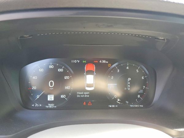 2020 VOLVO S60 Momentum