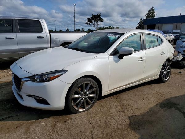 2018 MAZDA 3