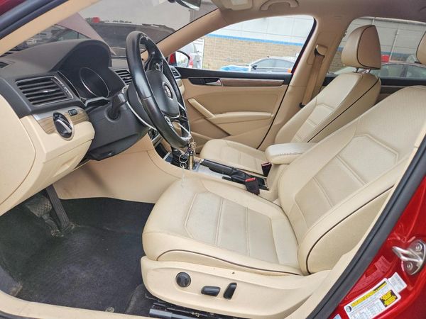2018 VOLKSWAGEN PASSAT SE, SE w/ Technology