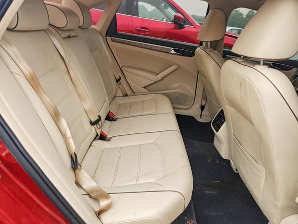 2018 VOLKSWAGEN PASSAT SE, SE w/ Technology