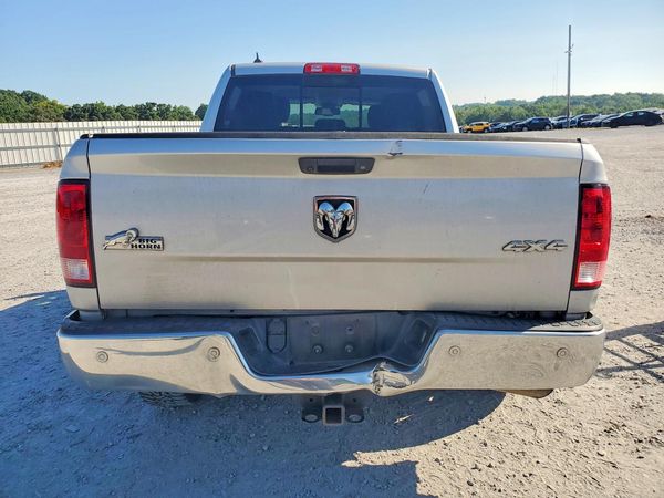 2018 RAM 1500 SLT
