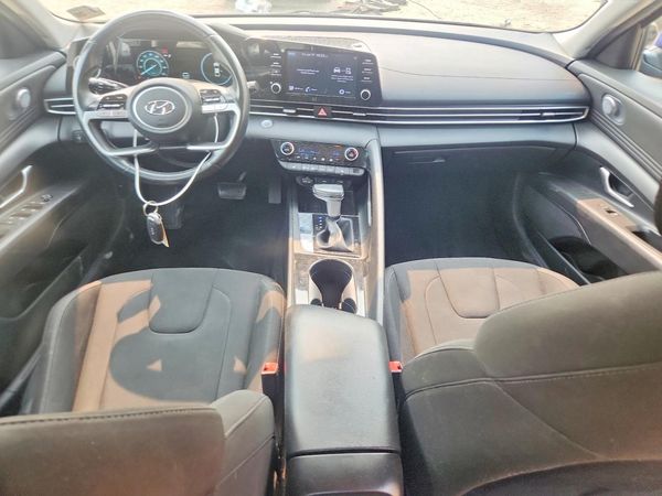 2021 HYUNDAI ELANTRA