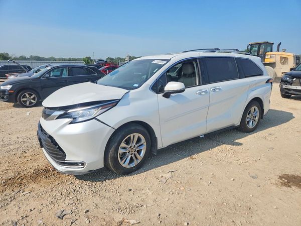 2022 TOYOTA SIENNA