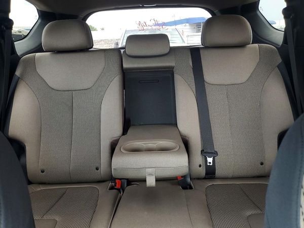 2021 HYUNDAI SANTA FE SEL w/ Convenience Pkg