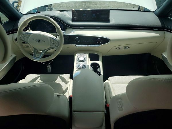 2025 GENESIS ELECTRIFIED GV70