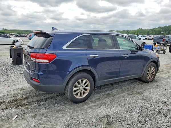 2016 KIA SORENTO L / LX