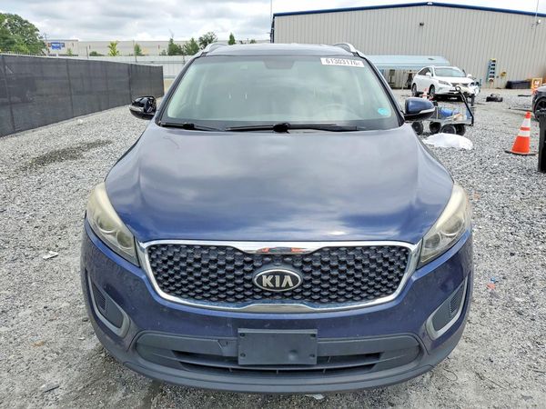 2016 KIA SORENTO L / LX