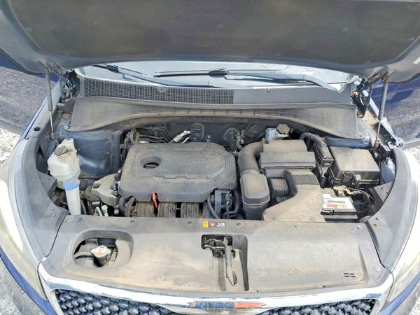 2016 KIA SORENTO L / LX