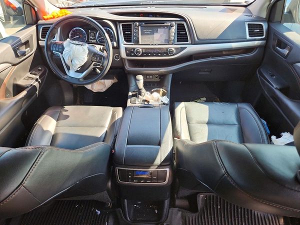 2019 TOYOTA HIGHLANDER SE/XLE — CKPT
