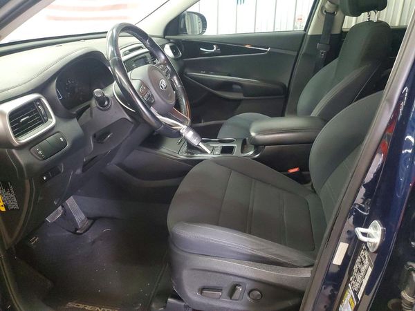 2016 KIA SORENTO L / LX