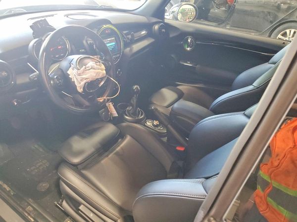 2019 MINI COOPER