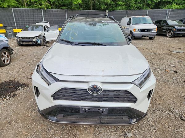 2025 TOYOTA RAV4 XSE