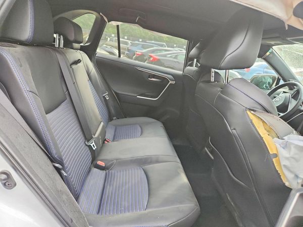 2025 TOYOTA RAV4 XSE