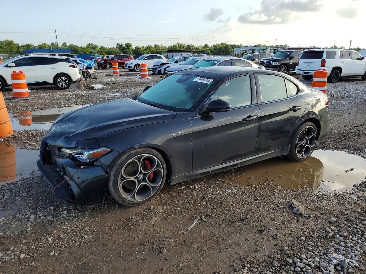 2023 ALFA ROMEO GIULIA TI RWD