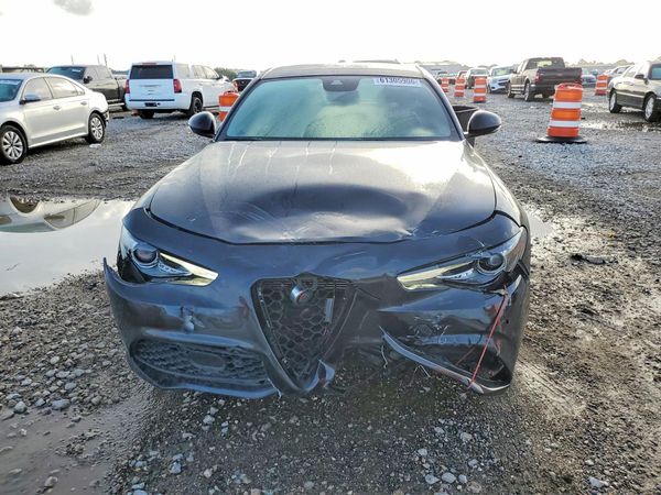 2023 ALFA ROMEO GIULIA TI RWD