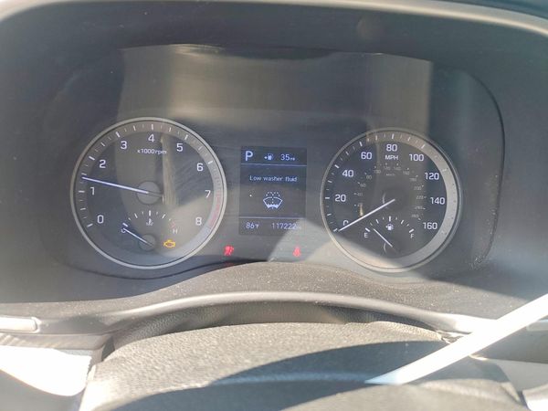 2019 HYUNDAI TUCSON SE